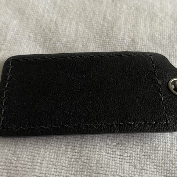 Coach - Picture 3 of 6